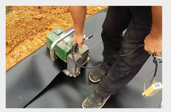  HDPE geomembrane welding machine BGT-900/900D for landfill